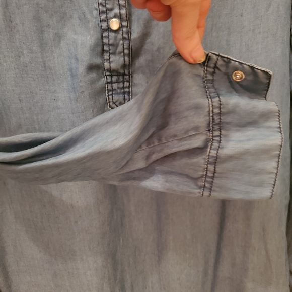 **7 for $25 Soft Jean colored Collared Tunic.. - Picture 3 of 4